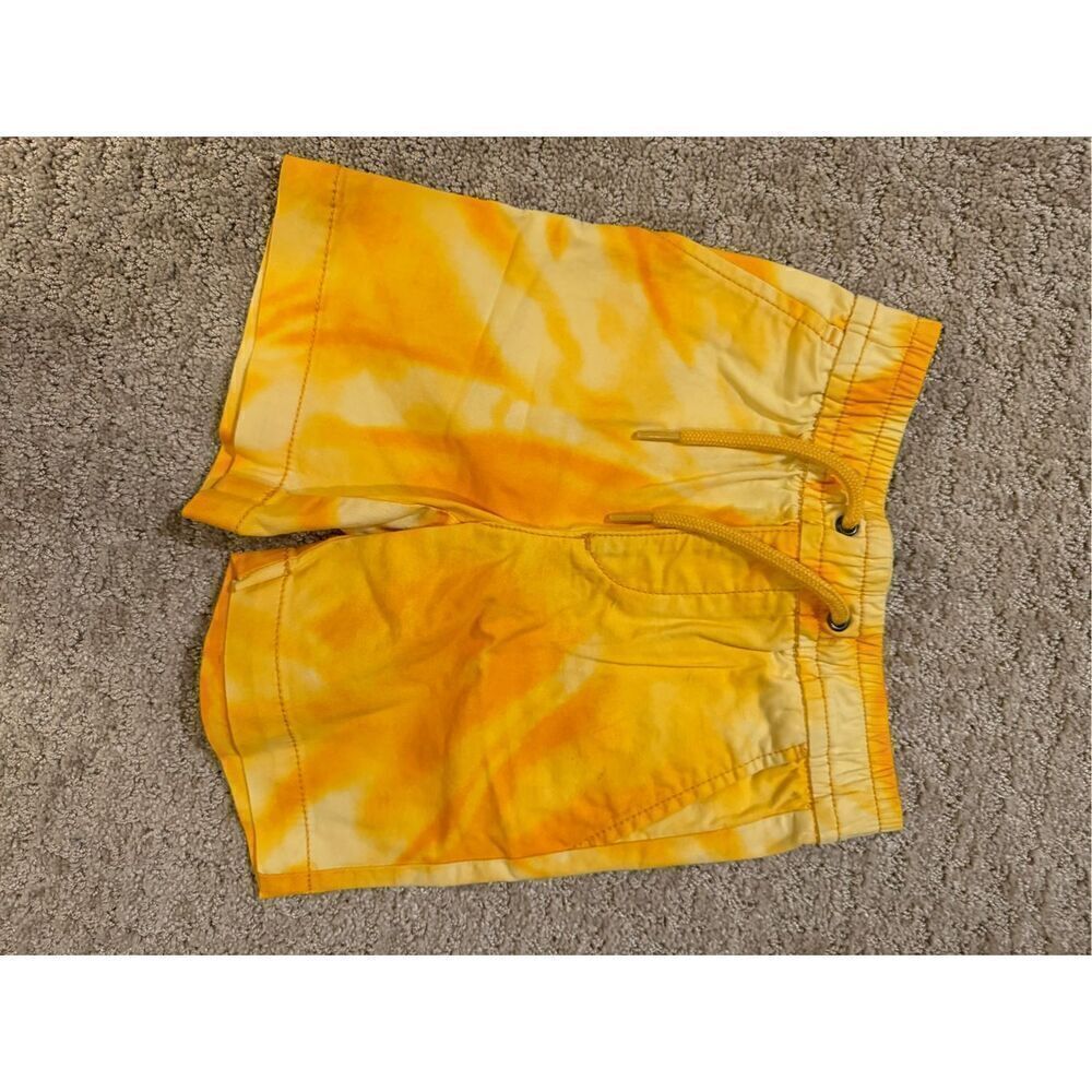 Gap yellow tie dye Boys 3T shorts. New without tags